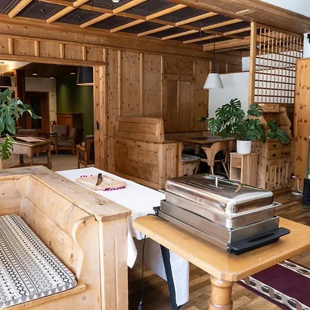 美乐好福酒店 4*